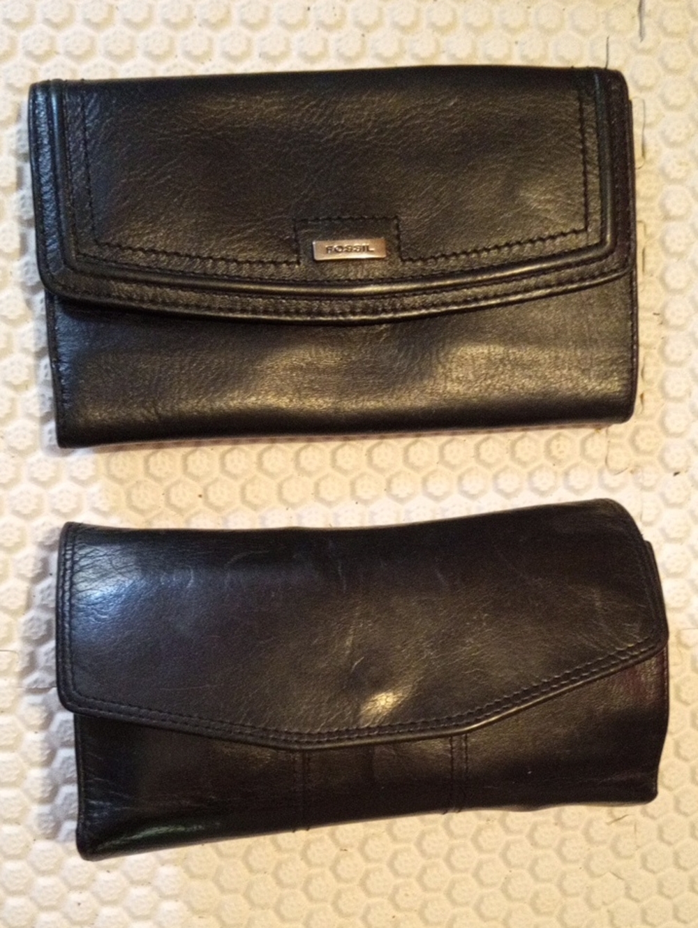 2#Fossil Black Leather Women's Card & Key Holder Set